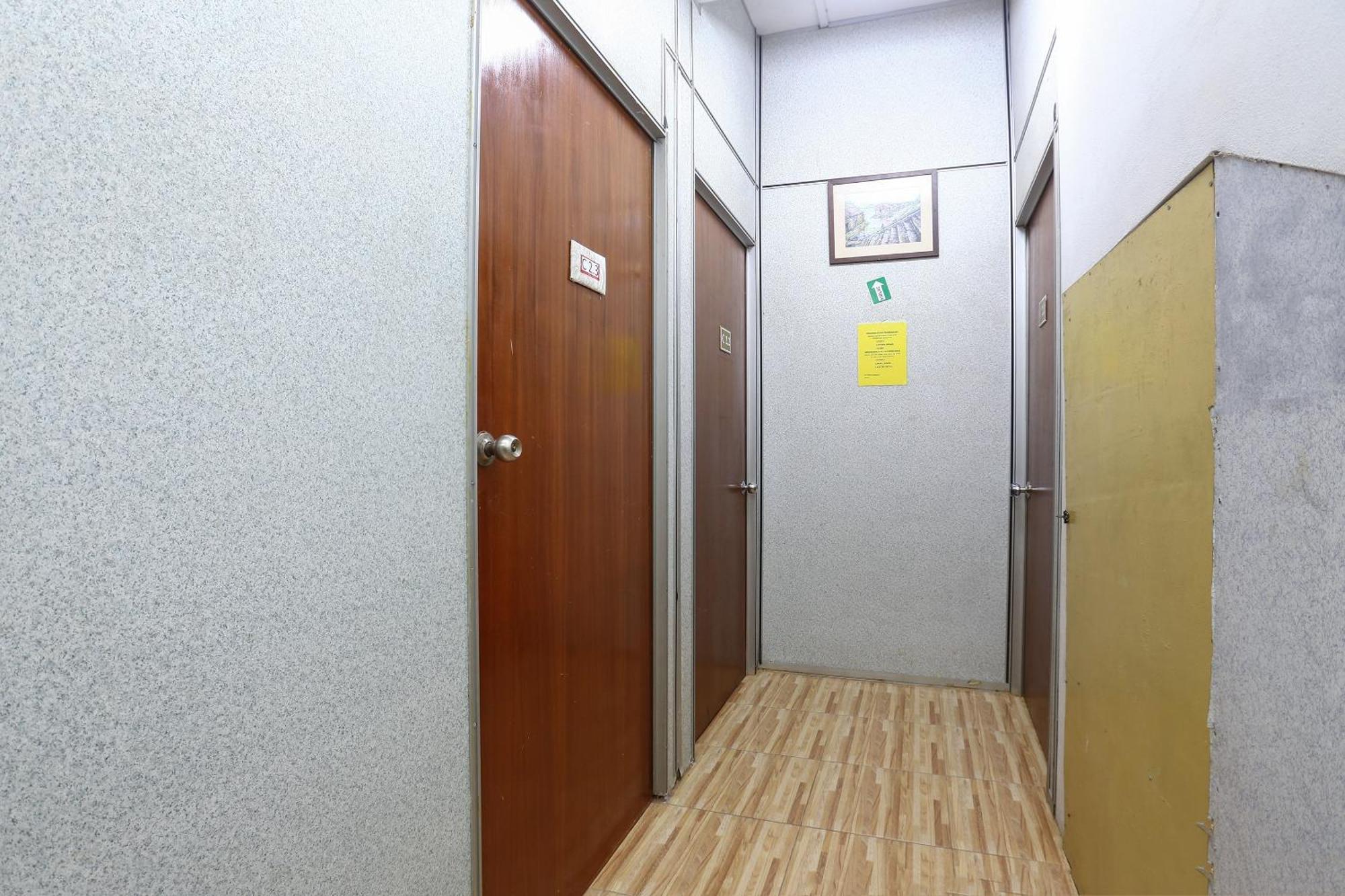 Oyo 89755 D&D Budget Inn Kota Bharu Bagian luar foto