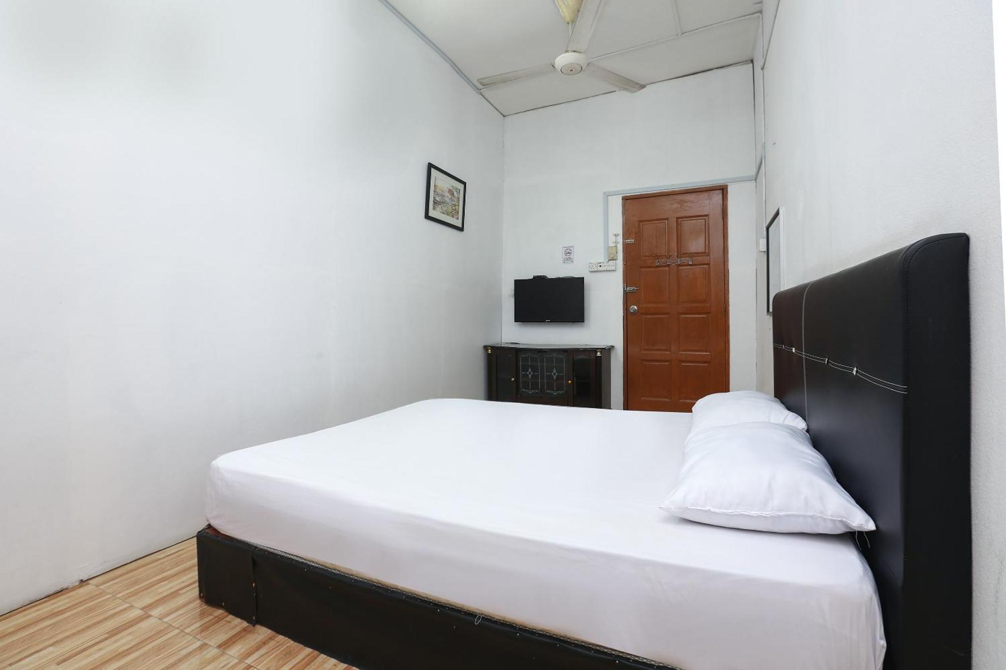Oyo 89755 D&D Budget Inn Kota Bharu Bagian luar foto