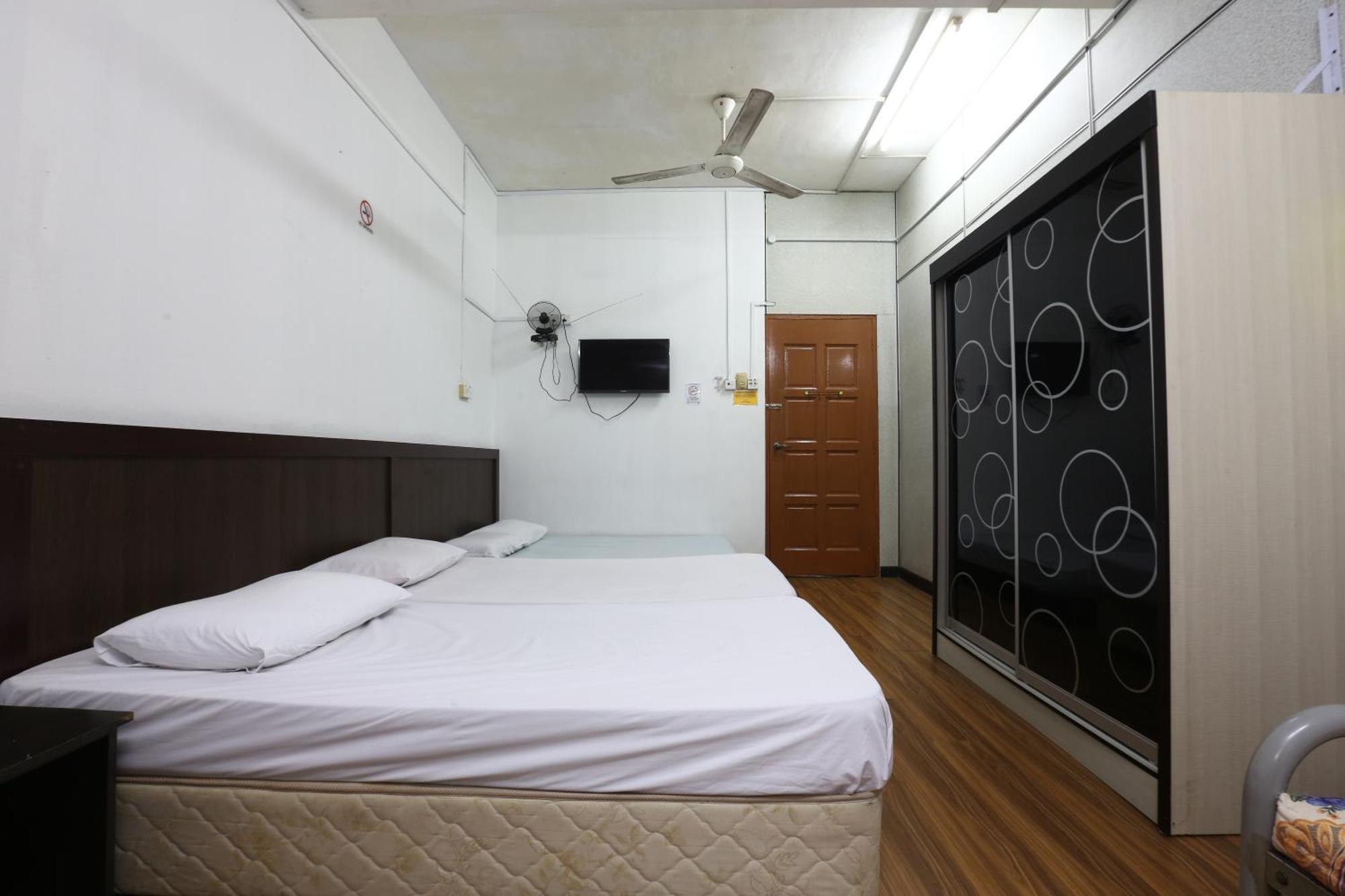 Oyo 89755 D&D Budget Inn Kota Bharu Bagian luar foto
