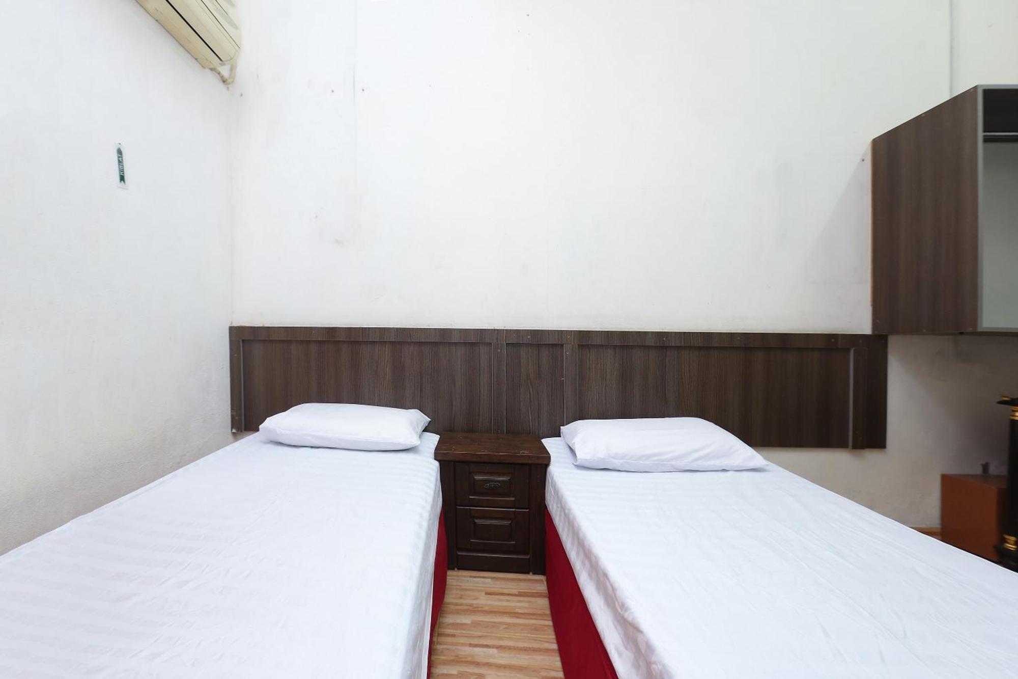 Oyo 89755 D&D Budget Inn Kota Bharu Bagian luar foto
