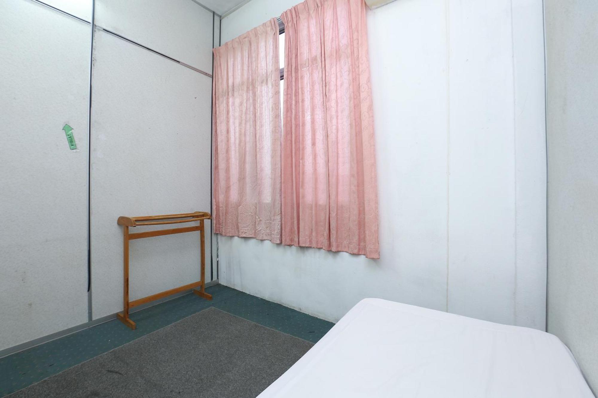 Oyo 89755 D&D Budget Inn Kota Bharu Bagian luar foto
