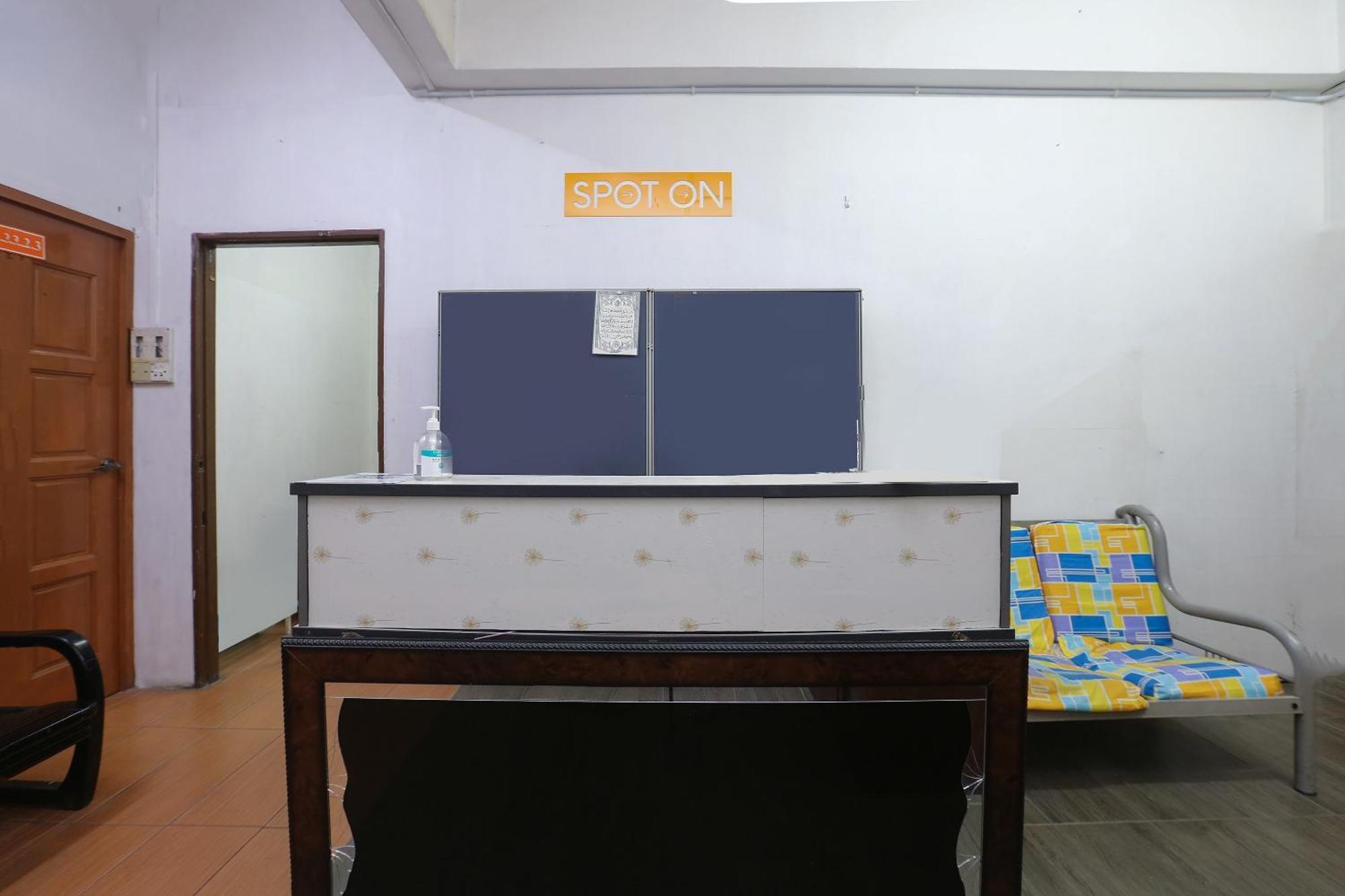 Oyo 89755 D&D Budget Inn Kota Bharu Bagian luar foto