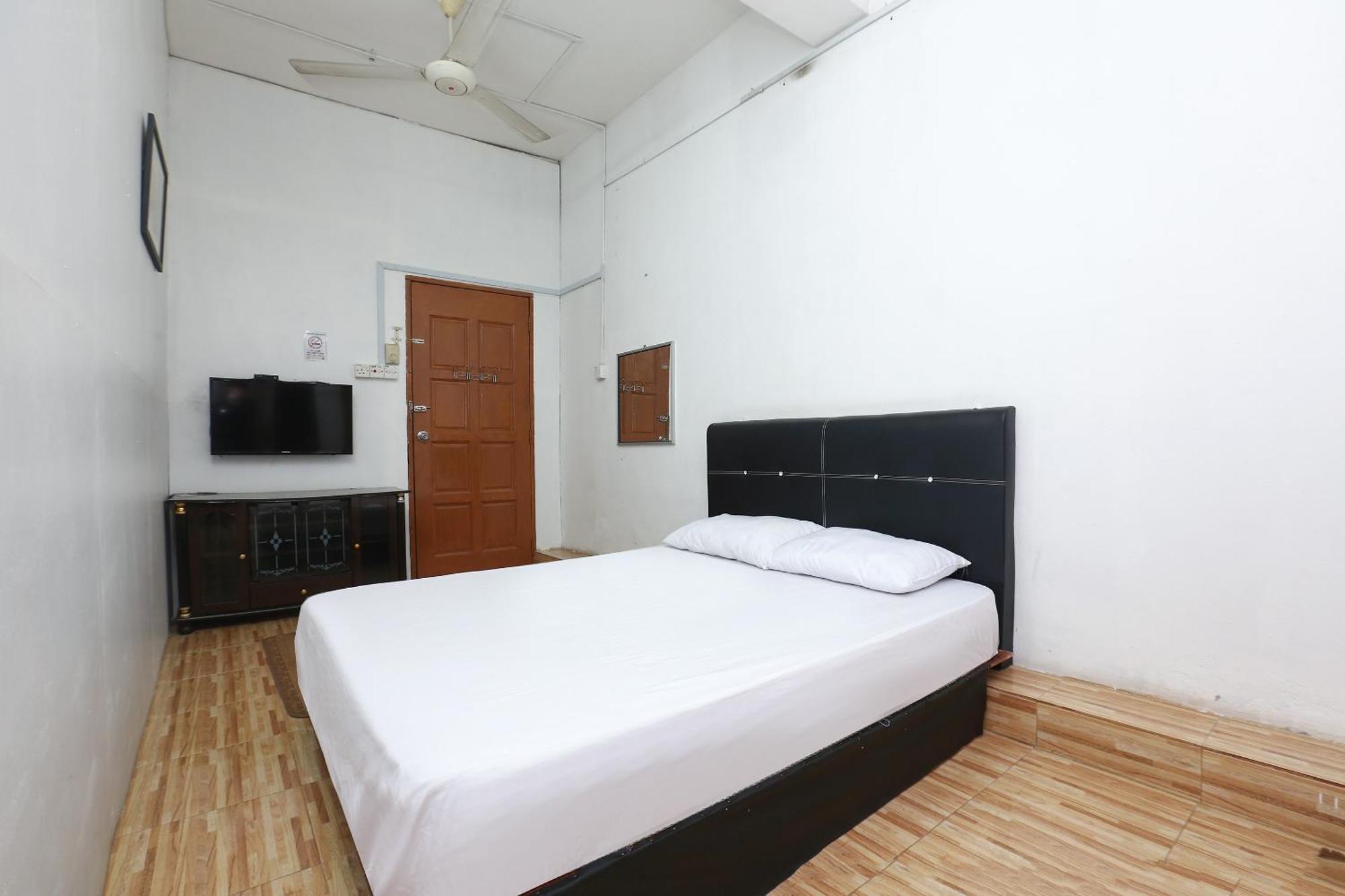 Oyo 89755 D&D Budget Inn Kota Bharu Bagian luar foto